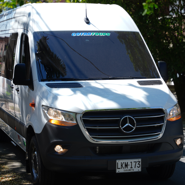 van-cotratours-3
